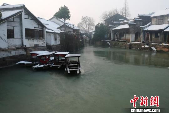 冰雪下的新市古镇 新市古镇官方供图 冰雪下的新市古镇 新市古镇官方供图