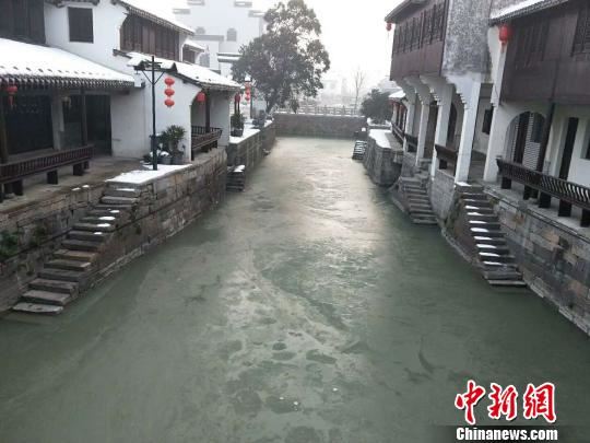 美丽的冰雪奇观 新市古镇官方供图 美丽的冰雪奇观 新市古镇官方供图