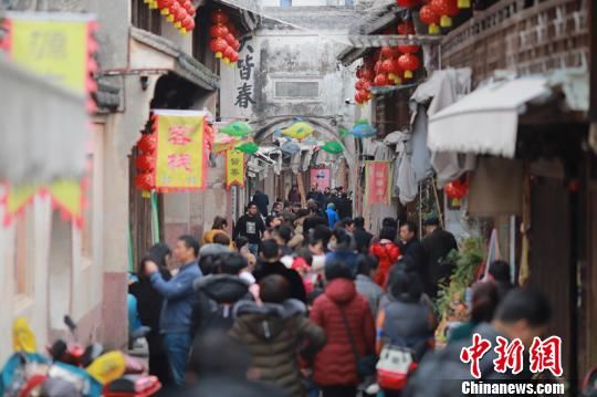 图为石浦渔港古城。 吴婧媛 摄 图为石浦渔港古城。 吴婧媛 摄