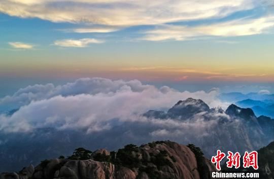 安徽黄山风景区云霞风光。 李金刚 摄 安徽黄山风景区云霞风光。 李金刚 摄