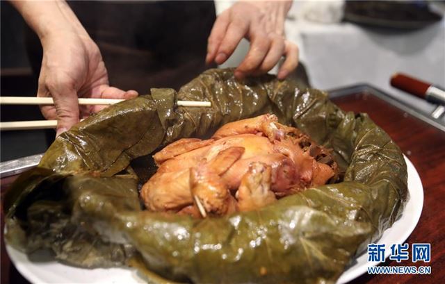 (图文互动·香港故事)(1)寻找香港街头巷尾的“武侠味”