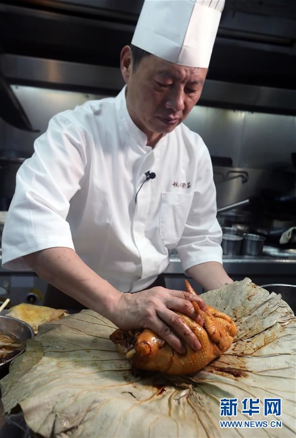 (图文互动·香港故事)(7)寻找香港街头巷尾的“武侠味”