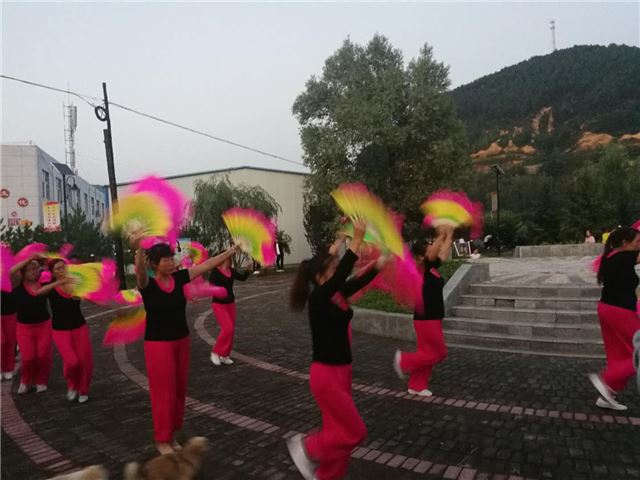 10045540979858658_68.jpg 10045540979858658_68.jpg