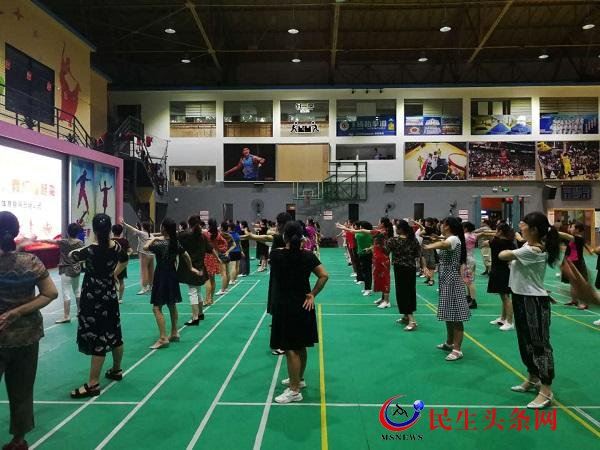 雨湖区:100余名广场舞爱好者参加广场舞三级社会体育指导员培训班