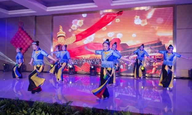 勇于担当,超越梦想|茂华食品2020新春元旦联欢晚会召开