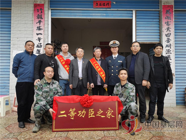 10205333041820017_105.png 10205333041820017_105.png