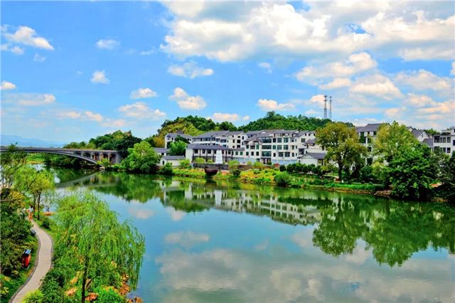 11215526419571692_105.jpg 11215526419571692_105.jpg