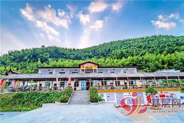 09385919637653992_75.jpg 09385919637653992_75.jpg