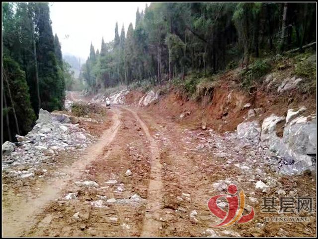 10261778619104841_75.jpg 10261778619104841_75.jpg