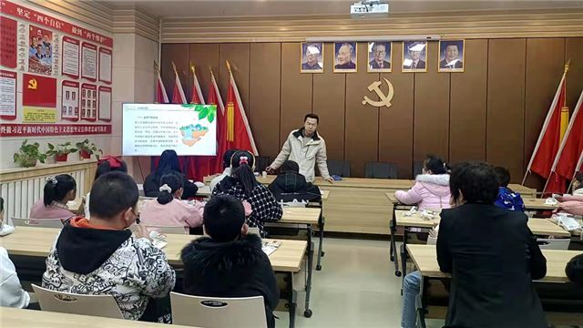 马坊街道海湖桥西社区青桥护航站为青少年成长之路保驾护航