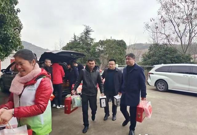 15335460582171650_128.jpg 15335460582171650_128.jpg