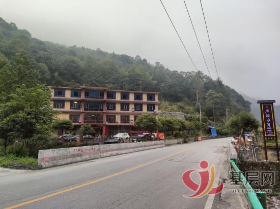 12001548403368211_92.jpg 12001548403368211_92.jpg