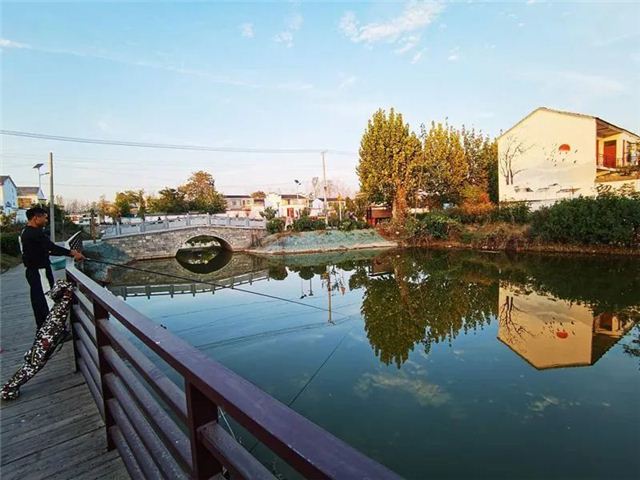 10112969096283176_124.jpg 10112969096283176_124.jpg