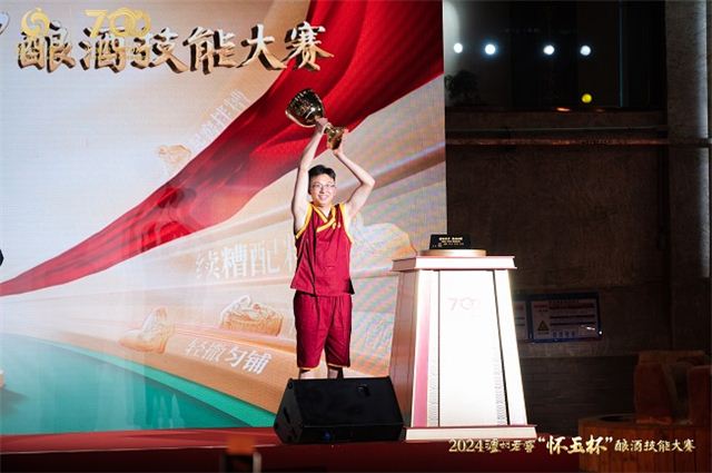 1710<span style='background-color: orange'></p>209616668945.jpg