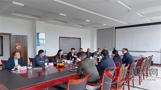 21402038752940121_92.jpg 21402038752940121_92.jpg