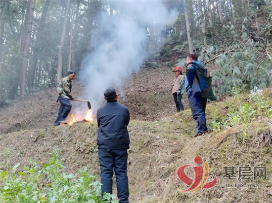 0711096604358647_92.png 0711096604358647_92.png