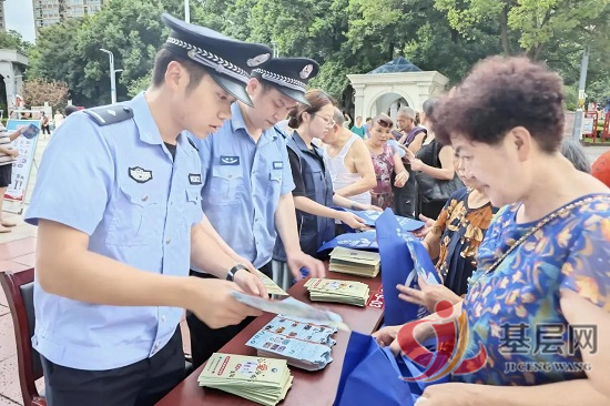 0803403132969845_92.png 0803403132969845_92.png