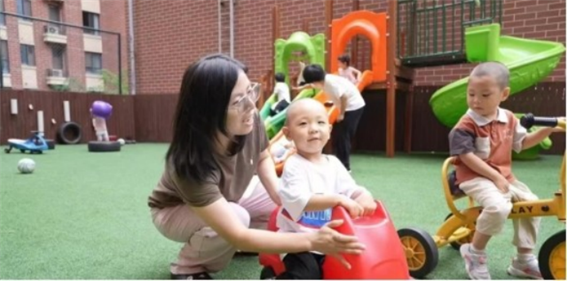 点击图片进入下一页 image.png