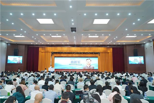22430487943783383_106.jpg